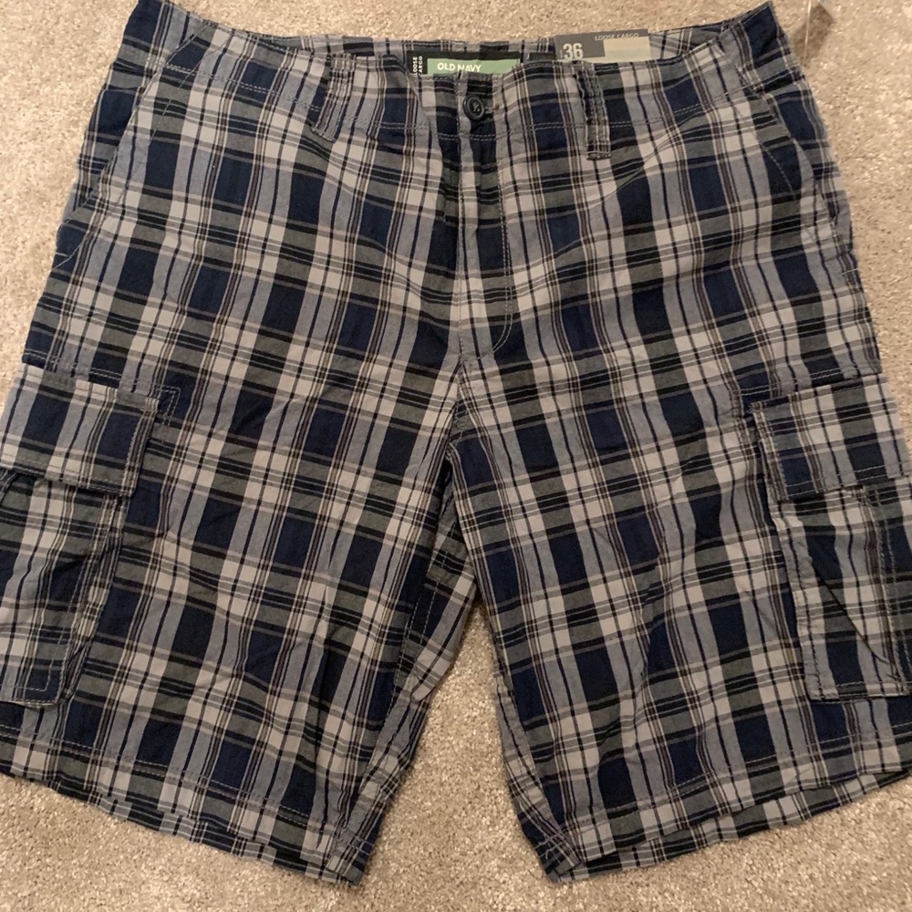 Men old navy shorts sz36